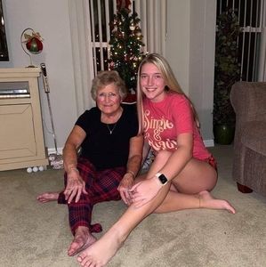 Meet your Posher, Sandy